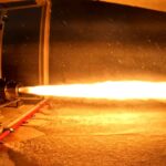 Hot-fire-Test des Firehawk-Antriebs – statischer Brennversuch zur Leistungsüberprüfung des additiv gefertigten Raketenantriebs.