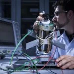 Munitionsknappheit: Lenkflugkörper und andere Munition benötigen ein hohes Maß an technologischer Expertise und besondere Materialien, um (wie hier bei MBDA) hergestellt zu werden. EIne schnelle Nachbeschaffung ist, wie der Krieg im Nahen Osten derzeit zeigt, nicht ohne Weiteres möglich.