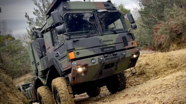 Die logistischen Fähigkeiten der British Army werden durch 500 Lkw der HX-Familie von Rheinmetall MAN Military Vehicles (RMMV) weiter ausgebaut.