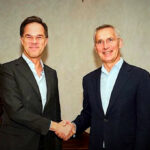 Der Niederländer Mark Rutte (links) wird Nachfolger des Norwegers Jens Stoltenberg (rechts) als neuer NATO-Generalsekretär.