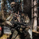 Die großflächigen Tasten und großen Dreh-/Drückregler von CEOTRONICS ermöglichen eine intuitive und sichere Bedienung (No-Look-Operability).