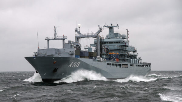 Hier zu sehen ist eines der größten Schiffe der Flotte zu sehen: der Einsatzgruppenversorger „Bonn“