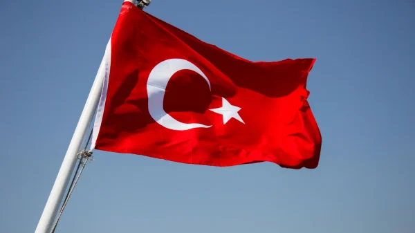 Der Iran hat erneut eine Rakete in Richtung Türkei abgefeuert.