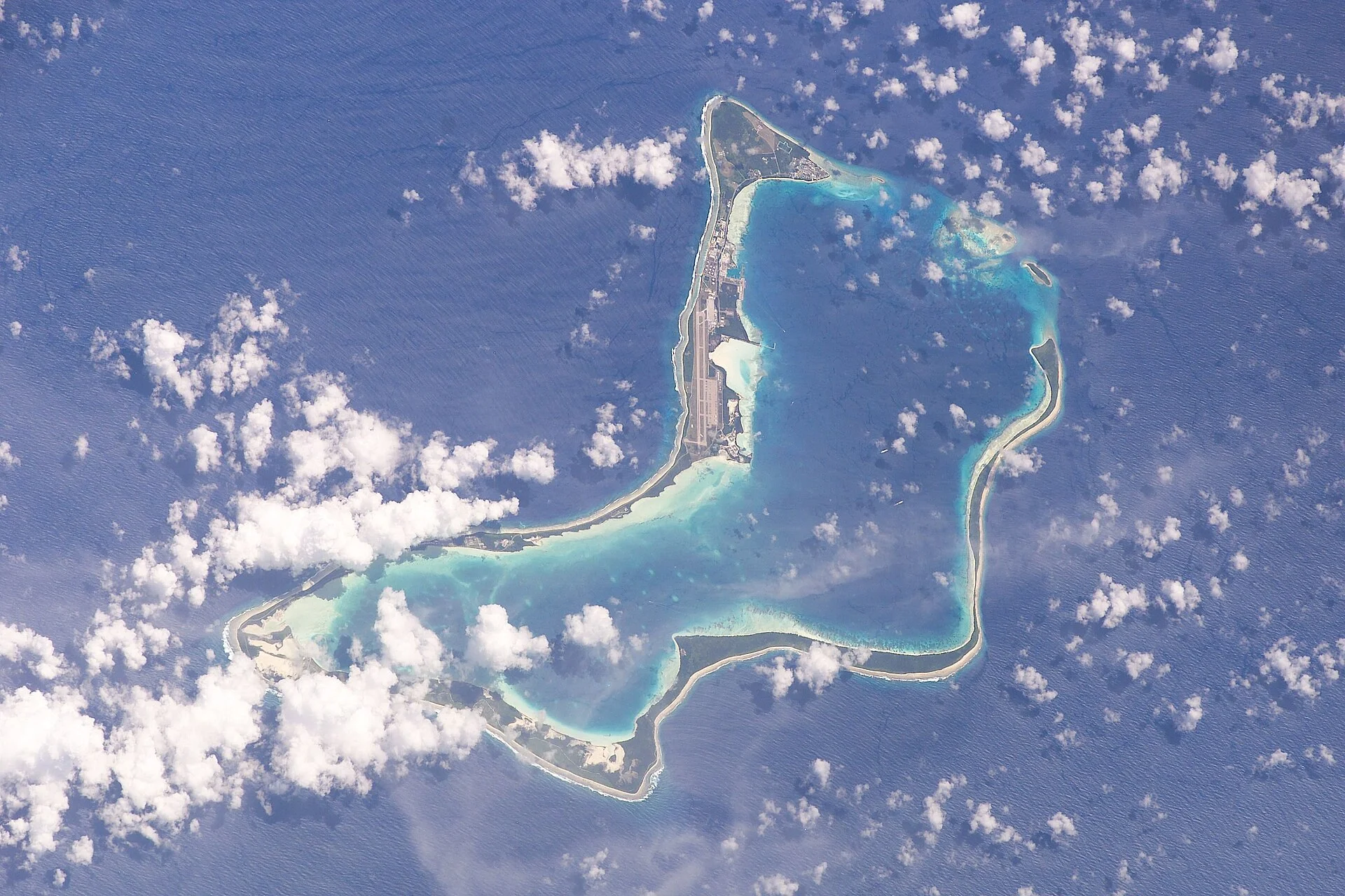 Langstreckenangriff: Das Atoll Diego Garcia auf dem das Rollfeld der US-Amerikaner und Briten gut zu erkennen sind.