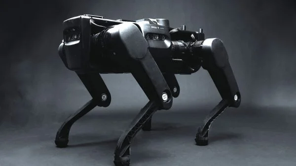 Area 9: Mit der RX-1 stellte Helsing heute eine Forschungsplattform in Form eines Schreitroboters vor.
