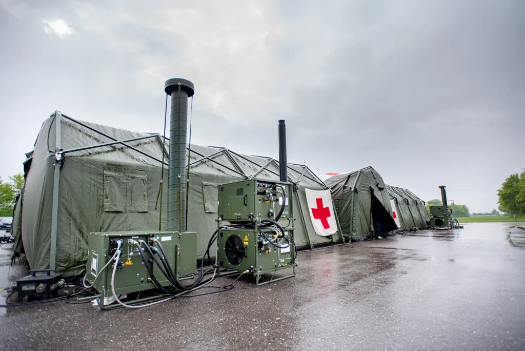 Das Luftlanderettungszentrum leicht verfügt unter anderem über eine Ambulanz, einen OP und intensivmedizinische Pflegekapazitäten.
