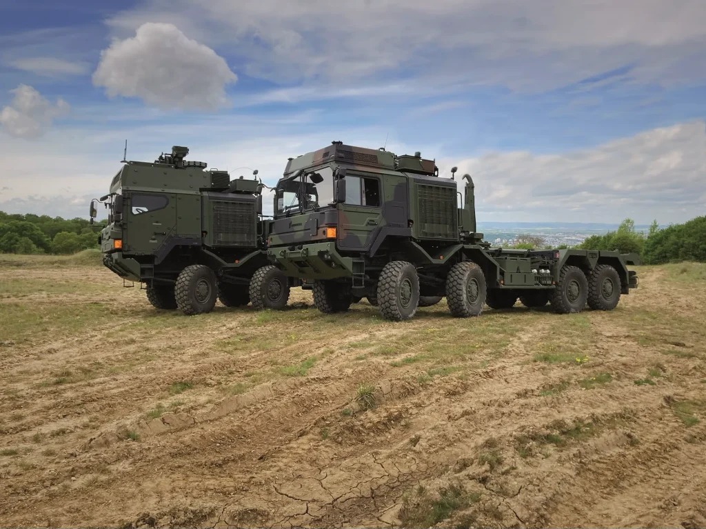 Die Vereinbarung zwischen ELVON und RMMV schafft einen Rahmen für die Zusammenarbeit u.a. bei der Montage von Militärlastwagen (Symbolbild).