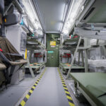 Im geschützten Verwundeten-Transport-Container kann das Sanitätspersonal der Bundeswehr Verletzte sicher transportieren und medizinisch versorgen.