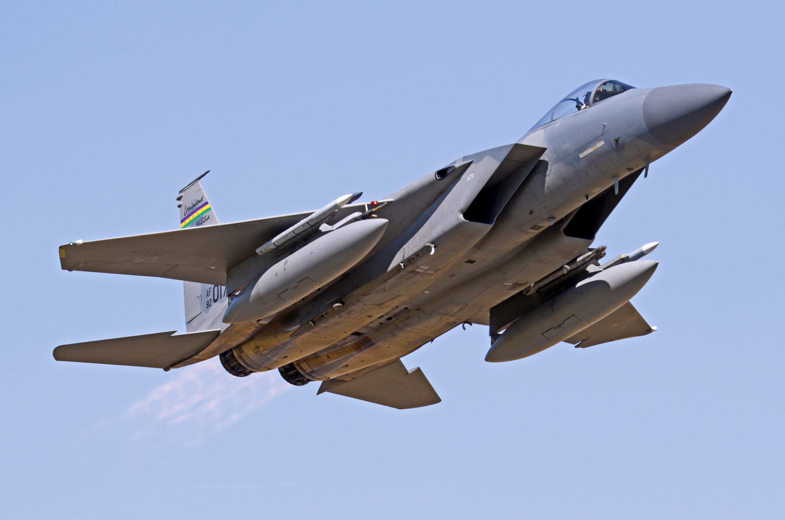 Eine amerikanische F-15 während AIR DEFENDER 23 bei Hohn.