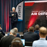 Luftverteidigung als Gesamtsystem: Der stellvertretende Inspekteur der Luftwaffe, Generalleutnant Lutz Kohlhaus, beim Air Defence Summit 2024 in Berlin.