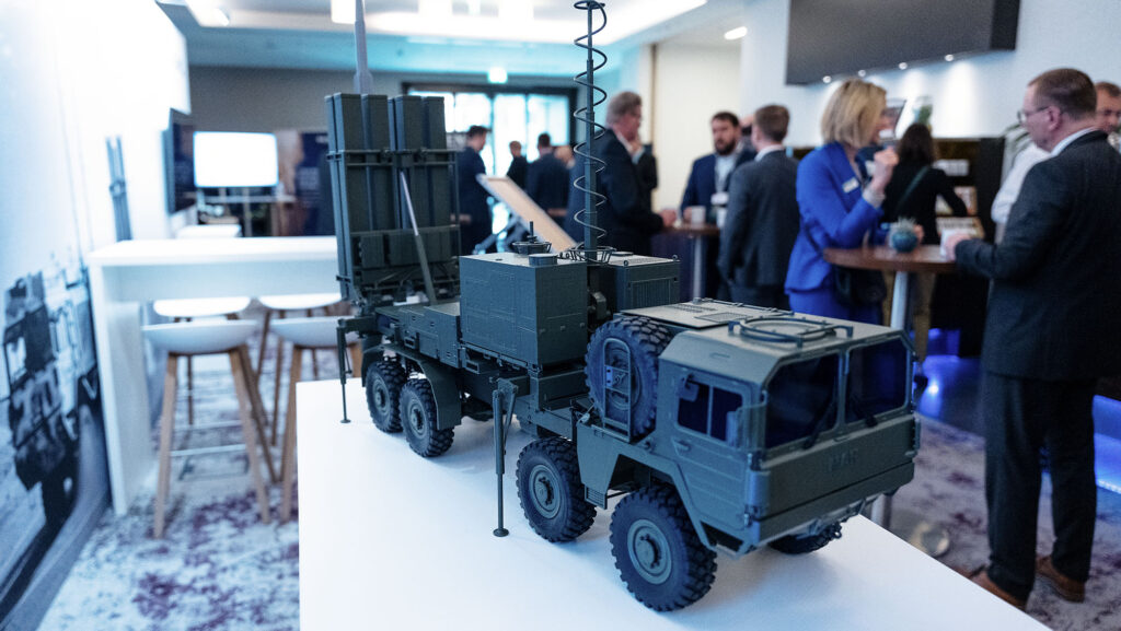 Eindrücke vom Ground Based Air Defence Summit 2024 von cpm in Berlin. IRIS-T SLM Modell von Diehl Defence