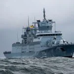 Die Fregatte „Baden-Württemberg“ bei einer vergangenen Erprobungsfahrt mit dem TRS-4D-Radar von HENSOLDT.