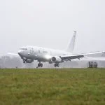 Am 07. November 2025 fand die erste Landung der deutschen P-8A Poseidon in Nordholz statt. Sie ist die erste von 8 Flugzeugen und wird als Seefernaufklärer genutzt. Hier: Erste Landung auf der Start- und Landebahn auf dem Marinefliegerstützpunktes Nordholz.