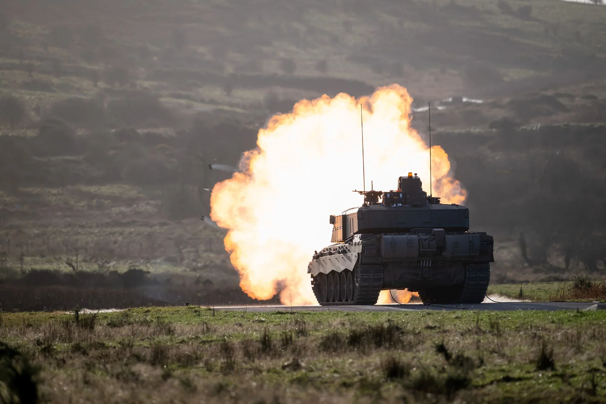 Mit den ersten erfolgreichen Erprobungen im scharfen Schuss mit Besatzung an Bord erreicht der neue britische Kampfpanzer Challenger 3 einen wichtigen Meilenstein.