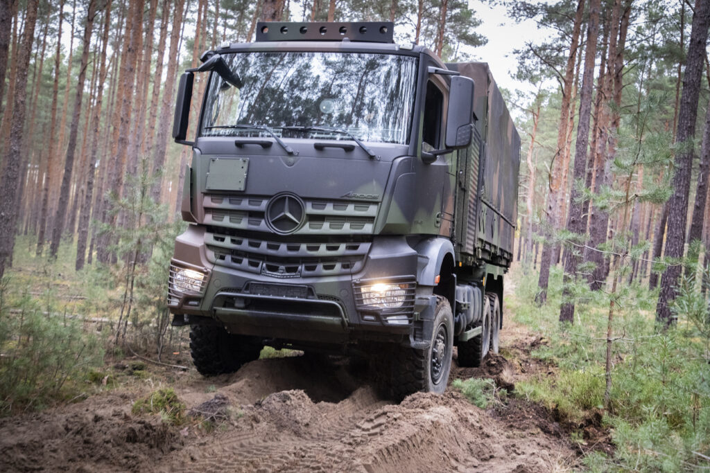 Mercedes-Benz Arocs 6x6
