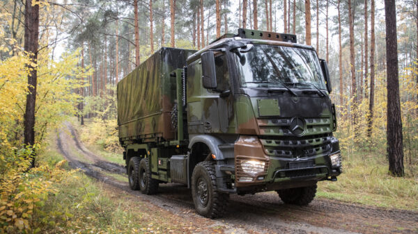 Mercedes-Benz Arocs 6x6. Daimler Truck erhält Großauftrag von Bundeswehr-Mobilitätsdienstleister BwFuhrparkService