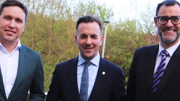 Die neue Spitze des Reservistenverbandes: Stv. Präsident Oberleutnant d.R. MdB Esra Limbacher, der neue Präsident Hauptgefreiter d.R. MdB Bastian Ernst, sowie Stv. Präsident Hauptmann d.R. MdB Ralph Edelhäußer (v.l.n.r.).