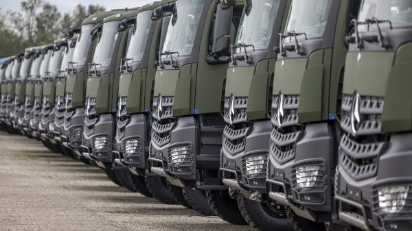 Mit der neuen Dachmarke „Daimler Truck Defence“ bündelt der Konzern seine weltweiten Aktivitäten im Verteidigungsbereich.