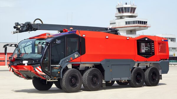 Für den sicheren Betrieb von Flughäfen im Inland sowie im Rahmen von Auslandseinsätzen beschafft die Bundeswehr bis zu 60 neue Flugfeldlöschfahrzeuge für den abwehrenden Brandschutz.