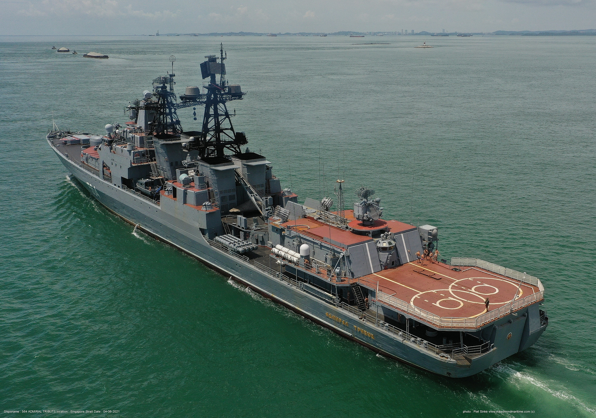 Russland und China: Der russische Zertstörer Admiral Tributs wurde als Führungsschiff der russischen Einheiten ausgewählt.