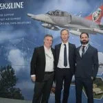 Stef Have (CEO AEC Skyline), Perry Smith (VP S2IX International Global), and Nathan Pearce (VP S2IX International Europe) bei der Bekanntgabe. (Foto: Dutch Defence Press/Gerard van Oosbree)