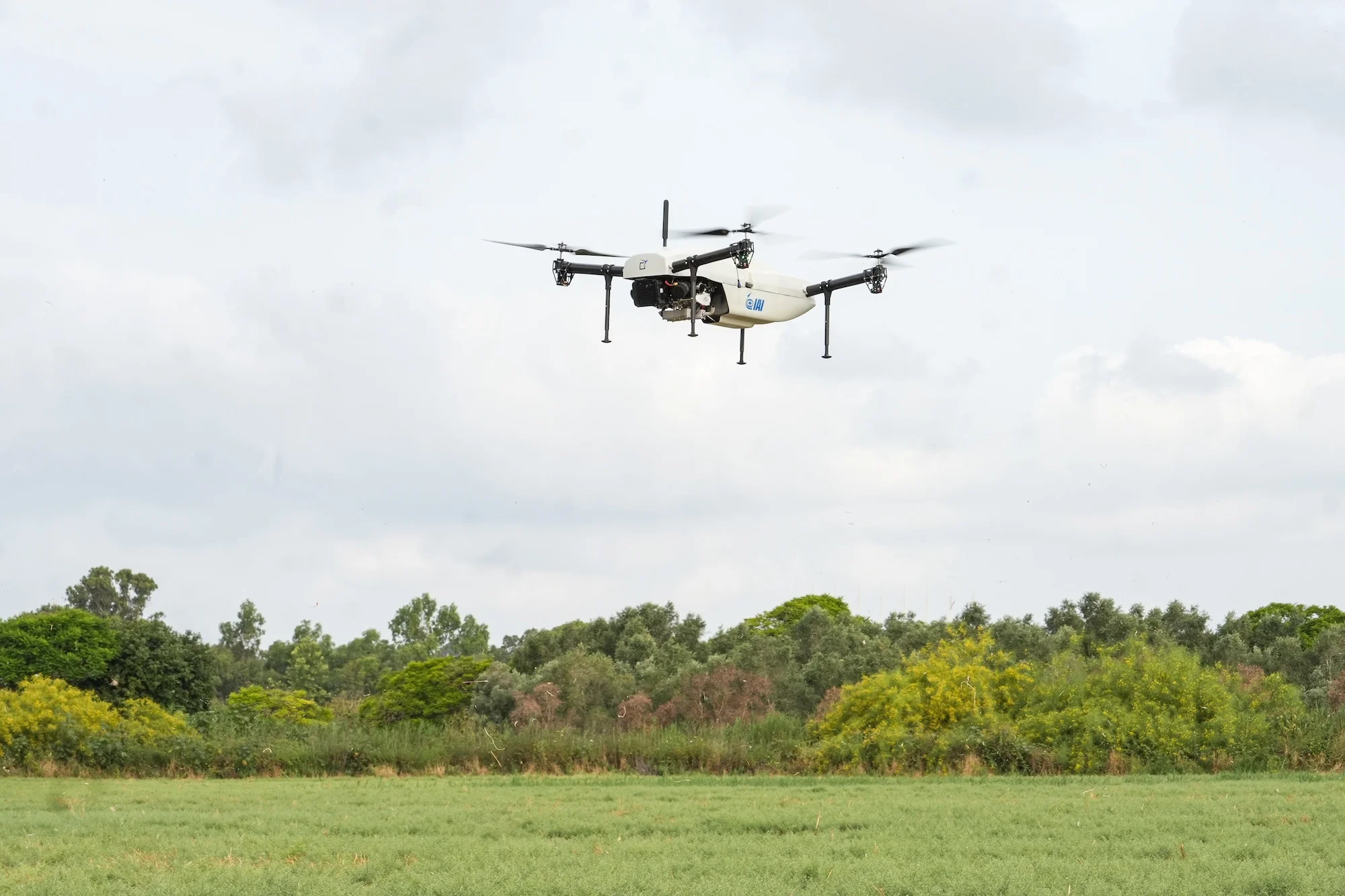 IAIs neuer, patentierter Quadcopter APUS 25.