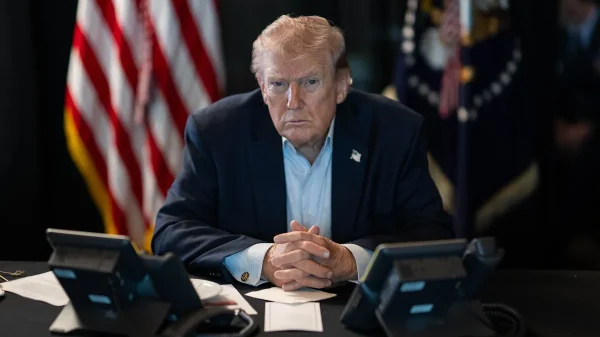 Am 28. Februar 2026 initiierte US-Präsident Donald Trump die Operation „Epic Fury“, bei der US-Luft- und Seestreitkräfte gemeinsam mit den israelischen Verteidigungsstreitkräften eine Bombardierungskampagne gegen das iranische islamische Regime starteten. (Weißes Haus)