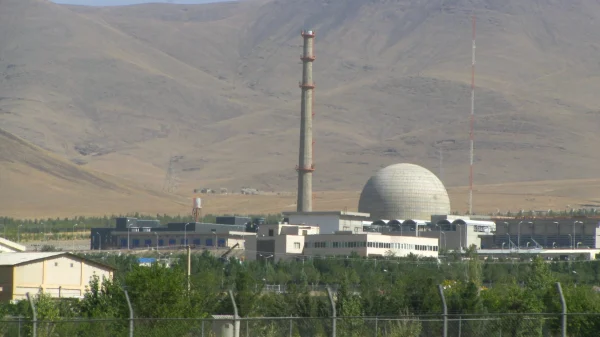 Israel setzt seine Angriffe auf das iranische Atomprogramm fort, hier symbolisch zu sehen die Anlage Arak.