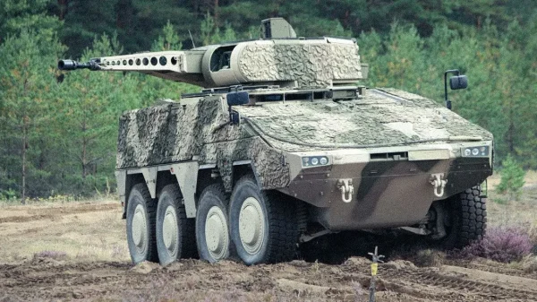 Der Boxer RCT 30 soll standardmässig mit dem Drohnenabwehrsystem von TYTAN ausgestattet sein.