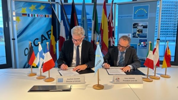 Unterzeichnung des Beschaffungsvertrags zur Umsetzung der ESSOR High Data Rate Waveform – EHDRWF.