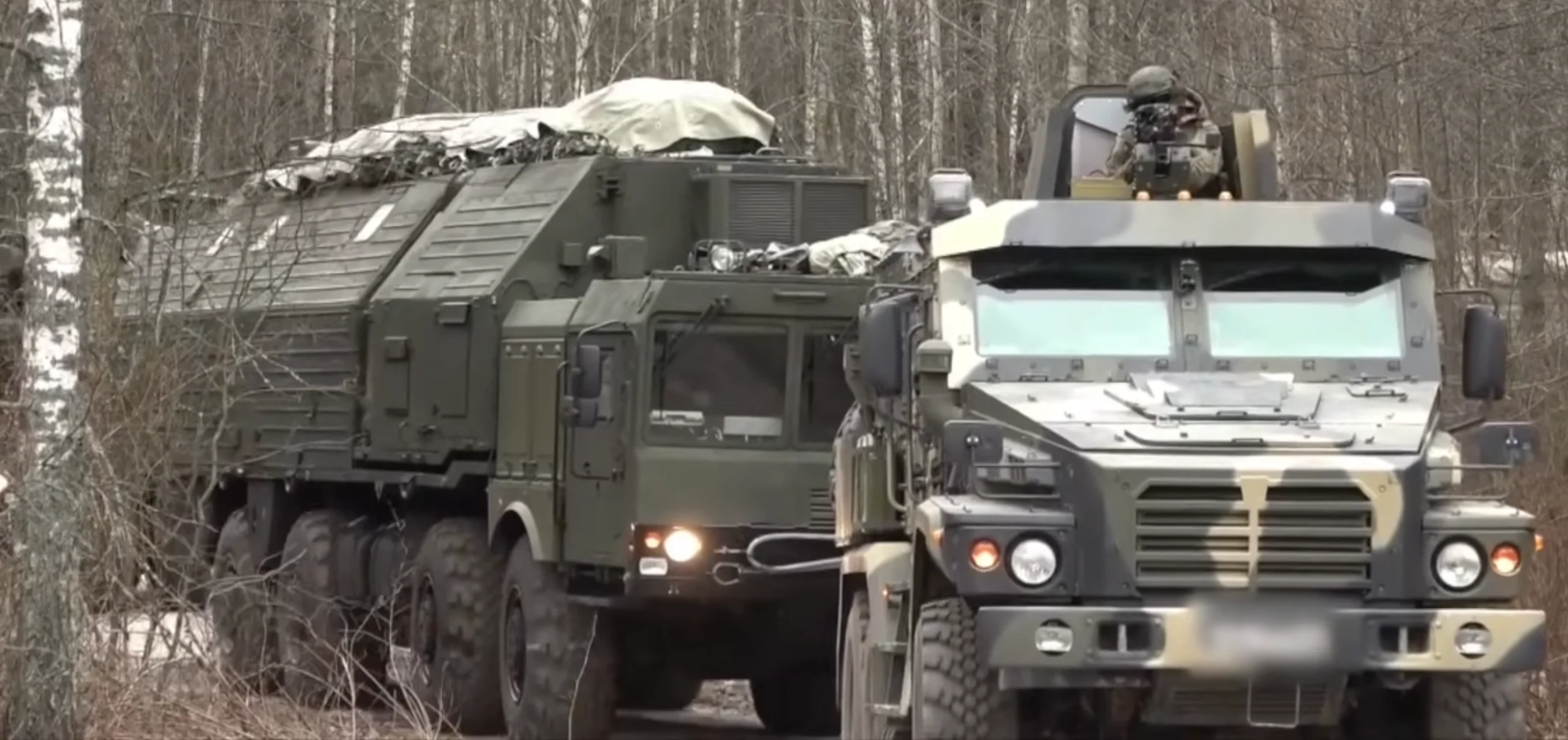 Screenshot aus einem Video des Pressedienstes des russischen Verteidigungsministeriums soll ein russisches Oreschnik-Raketensystem während einer Übung an einem unbekannten Ort in Belarus zeigen.
