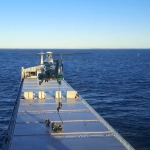 Der finnische Grenzschutz landet an Silvester auf dem mutmaßlich zur russischen Schattenflotte gehörenden Schiff Fitburg, um es zu beschlagnahmen.