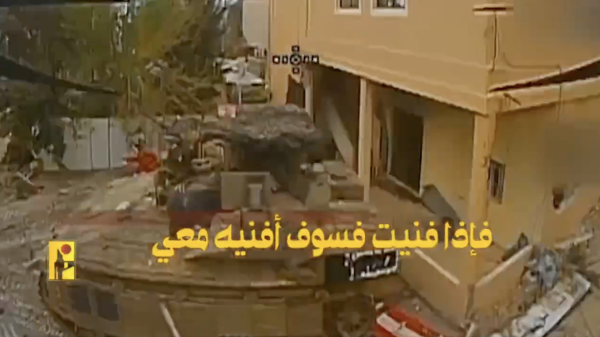 Mehrere von der Hisbollah veröffentlichte Videoschnipsel sollen zeigen, wie die Terrororganisation israelische Panzer mittels FPV-Drohnen angreift.