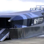 JCC: Das Konzept des Amphibious Insertion Craft (AIC) verknüpt Katamaranrümpfe mit dem Element Luftkissen.
