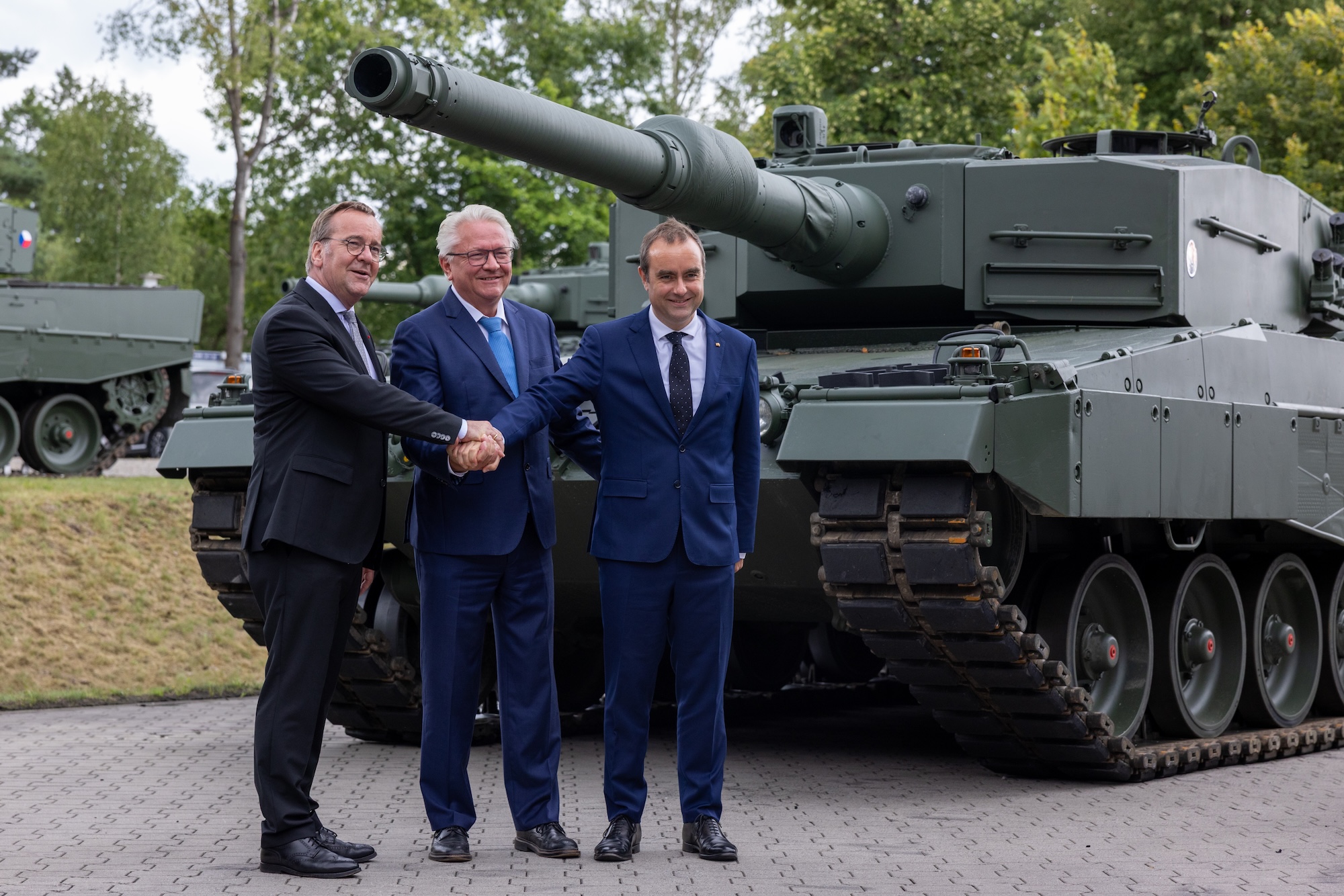 defence-network.com
