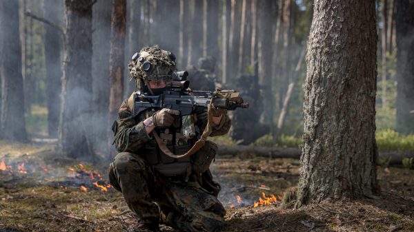 In der heute vorgestellten Verteidigungsstrategie ist definiert, wie die Strukturen der Bundeswehr im Kriegsfall aussehen sollen.