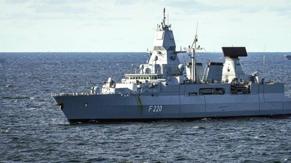 Die Fregatte Hamburg muss im Rahmen der Quadriga 2025 zeigen, dass die Bundeswehr – und insbesondere die Deutsche Marine – einsatzbereit ist.