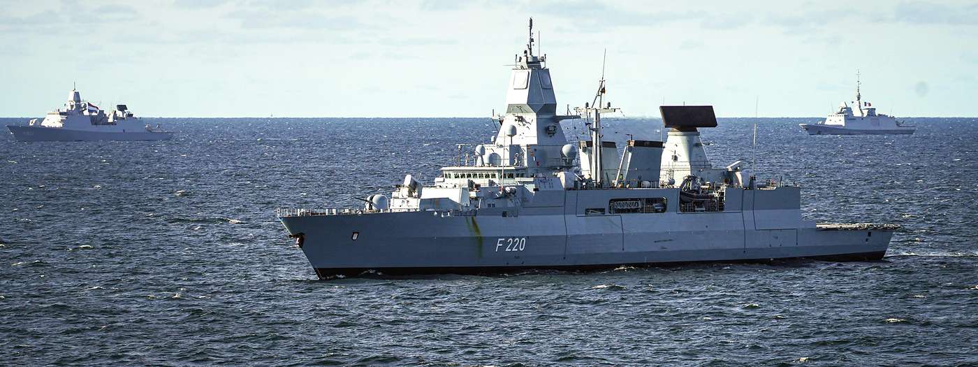 Die Fregatte Hamburg muss im Rahmen der Quadriga 2025 zeigen, dass die Bundeswehr – und insbesondere die Deutsche Marine – einsatzbereit ist.