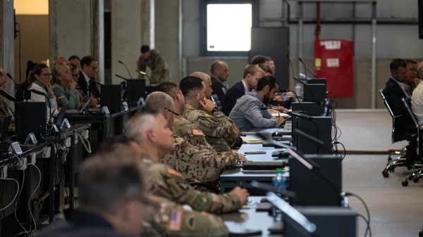 Das CMCC, das zum US-Zentralkommando (CENTCOM) gehört, wurde im Oktober 2025 gegründet, um humanitäre, logistische und sicherheitsbezogene Hilfe für den Gazastreifen zu koordinieren.