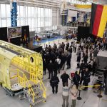 Im Rahmen des Beschaffungsprogramms Schwerer Transporthubschrauber (STH) erhält die Luftwaffe ab 2027 insgesamt 60 CH-47F Block II Chinook von Boeing.