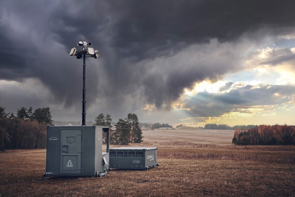 Diehl testete den Einsatz sowohl seines Kinetic Defence Vehicles (KDV) als auch der eMissile CICADA, die Teil des Systems Sky Sphere ist, auf seine Wirksamkeit gegen Drohnenangriffe.
