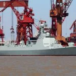 Bei den Einsätzen in der Nähe des Persischen Golfs setzte China u.a. Zerstörer des Typs 052D, wie die Kunming, ein.