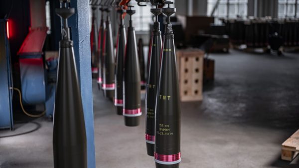 155-mm-Langstrecken-Artilleriemunition von CSG.