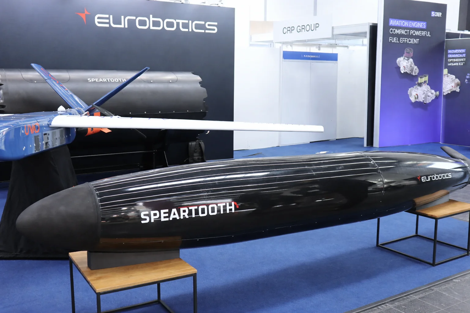 Der modulare SPEARTOOTH im Modell- Im Hintergrund zu sehen, ein Modul im Originalmaßstab.