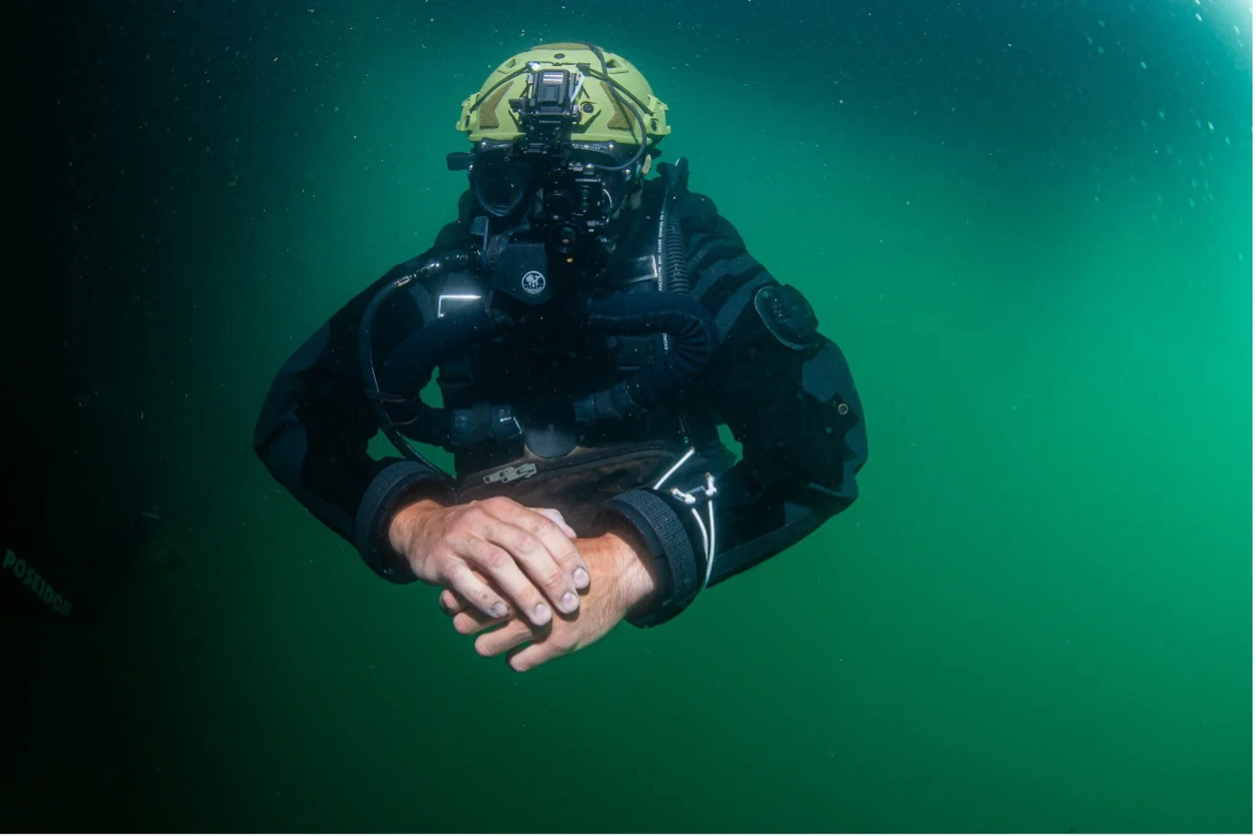 DNVC-6 als Monokel beim Taucheinsatz. Die Nachtsichtoptik kann bis zu 20 tief getaucht werden und ist nach IP67 und MIL-STD 810G geschützt. (Foto: DIYCON)