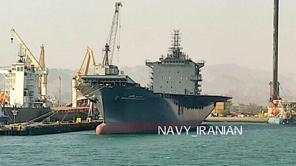 Der iranische Drohnenträger Shahid Bagheri kurz vor der Fertigstellung seines Umbaus. Der X-Kanal @Navy_Iranian leakte Bilder aus Bandar Abbas im Mai 2024.