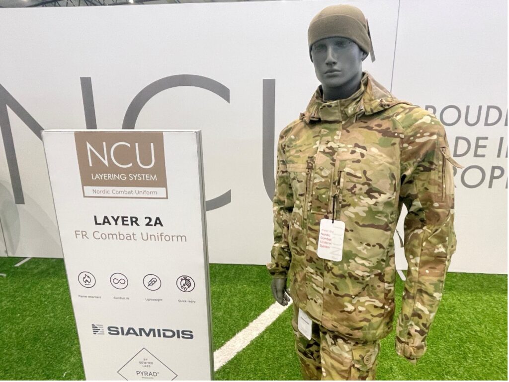Nordic Combat Uniform : Die flammhemmende Uniform und Layer 2A beinhaltet das PYRAD-Material von Gore.