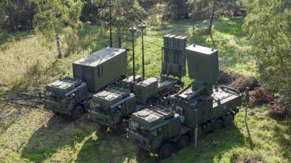 IRIS-T SLM mit den Systemkomponenten (v.l.n.r.) TOC, Launcher und Radar. Das Luftverteidigungssystem beweist in der Ukraine jeden Tag seine Wirksamkeit.