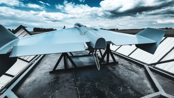 Auterion und Airlogix gaben heute die Gründung eines Joint Ventures zur Herstellung von KI-gesteuerten unbemannten Flugsystemen für die Ukraine und verbündete Nationen bekannt.