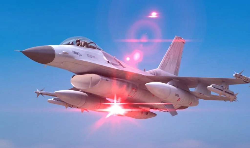 Das israelische Verteidigungsministerium hat Elbit Systems einen Auftrag zur Entwicklung von Laserwaffensystemen für Kampfflugzeuge und Hubschrauber erteilt.